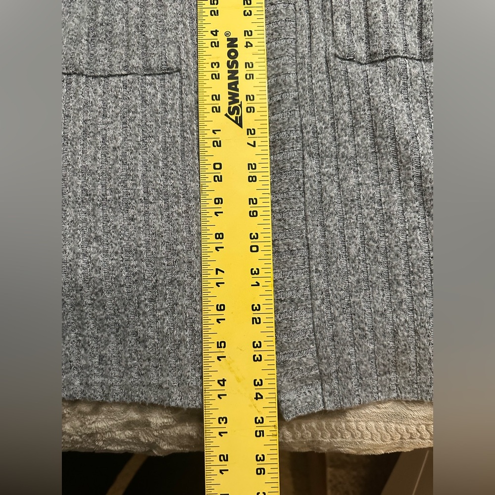 Derek Heart Gray Ribbed Cardigan - Picture 6 of 9